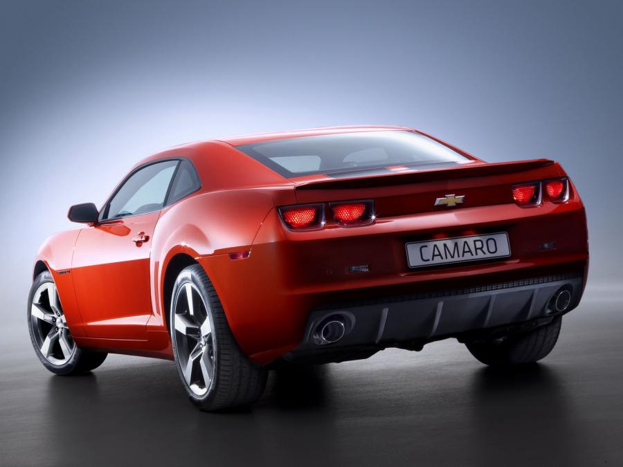  Chevrolet Camaro Coupe 2011 года  (EU) (фото 10 из 18)